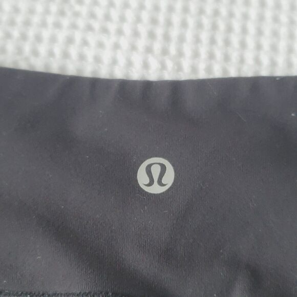 Lululemon Women's low rise Nulux Black 22" crop leggings size 4 - Picture 9 of 10